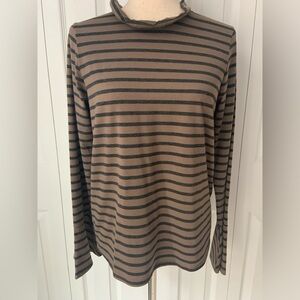 Bell-sleeve Tee by DownEast
